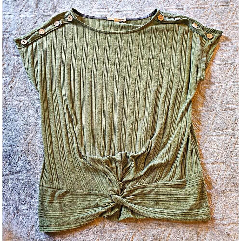 Above and Beyond Women's Green Ribbed Knit Twist Front Boat Neck Top Size L